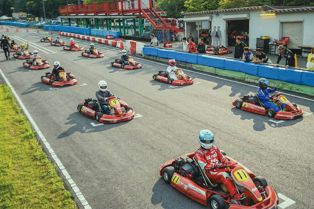 レーシング体験サポート